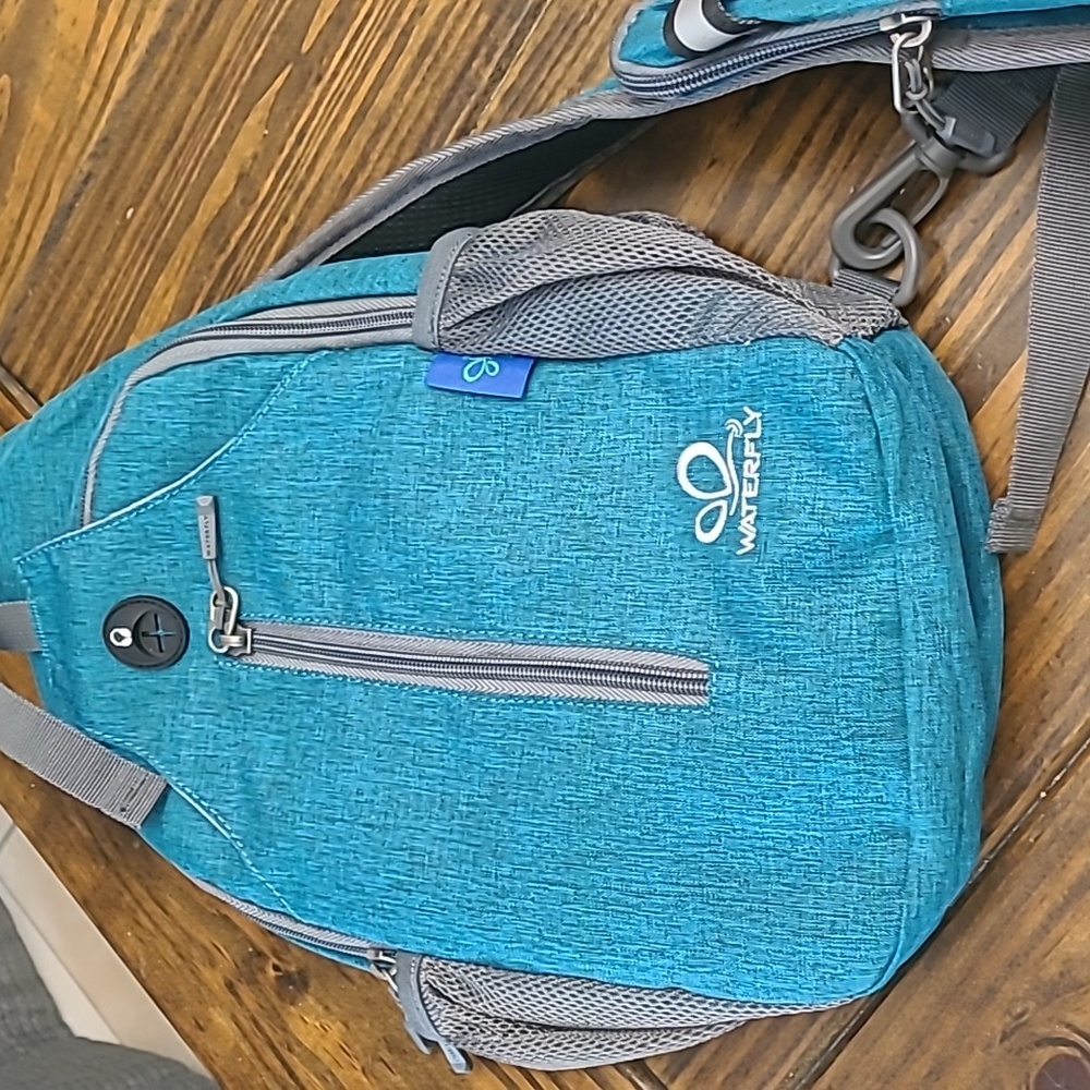 Waterfly sling bag.